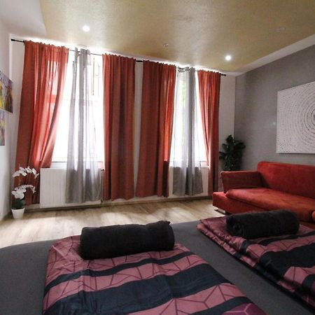Private Triple Bedroom Rf1 Wien Exterior foto